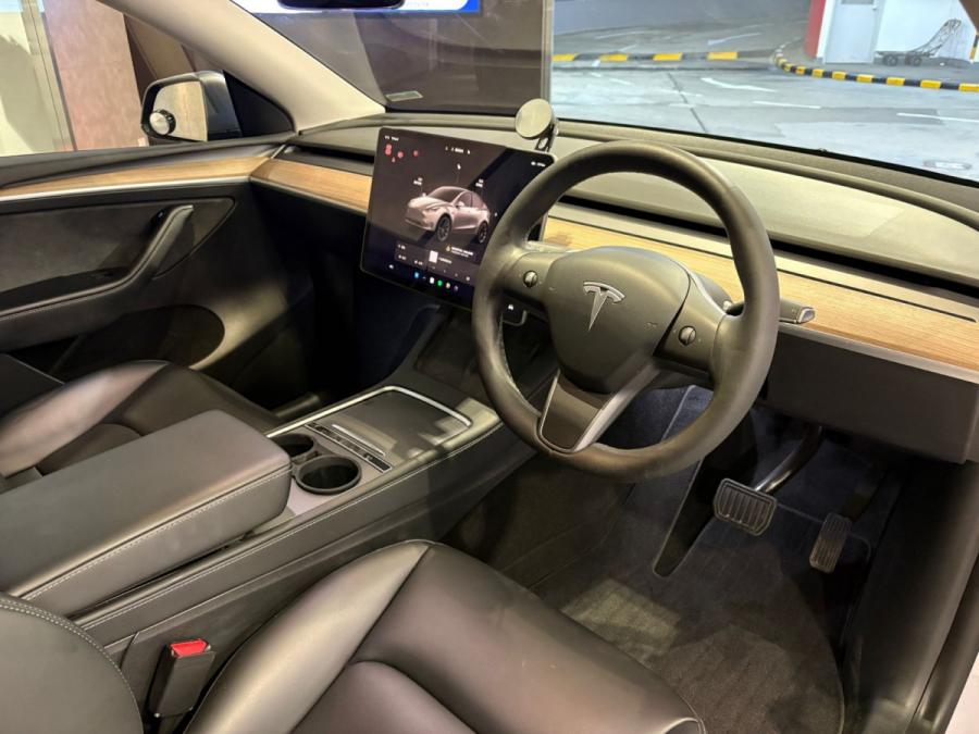 Model Y Lond Range - Image 3